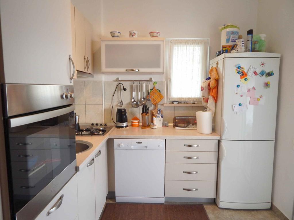 Apartment Lara Макарска Стая снимка