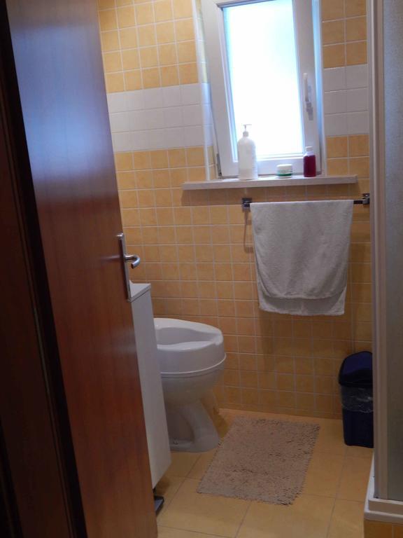 Apartment Lara Макарска Стая снимка